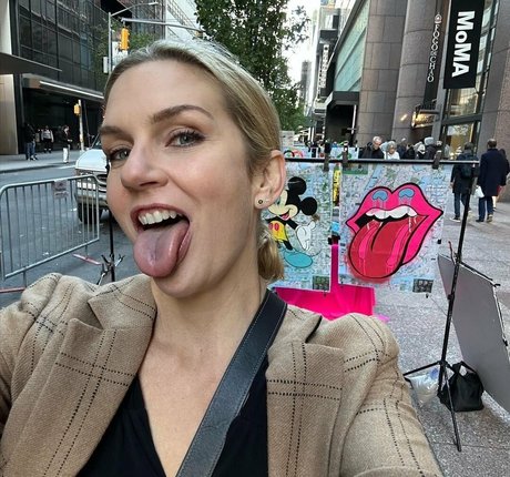 Rhea Seehorn adult actress galleries
