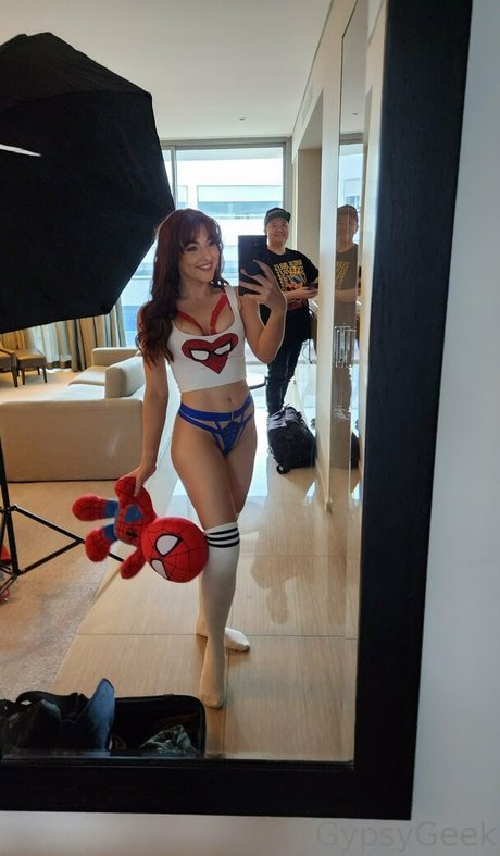 GypsyGeek naked pornstar pictures