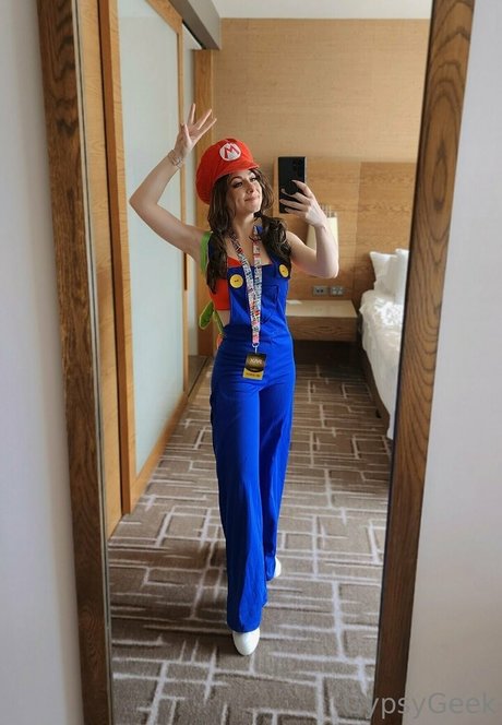 GypsyGeek nudes model archive