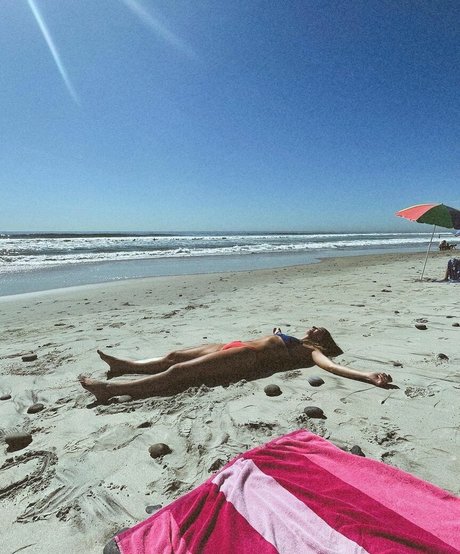 Ella Horan nude actress images