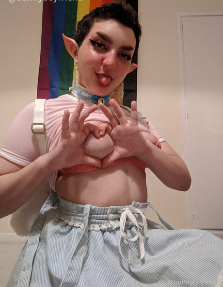 bunnyboyfriend sexy model image