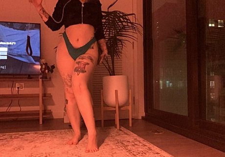 getmeoffpls best model gallery