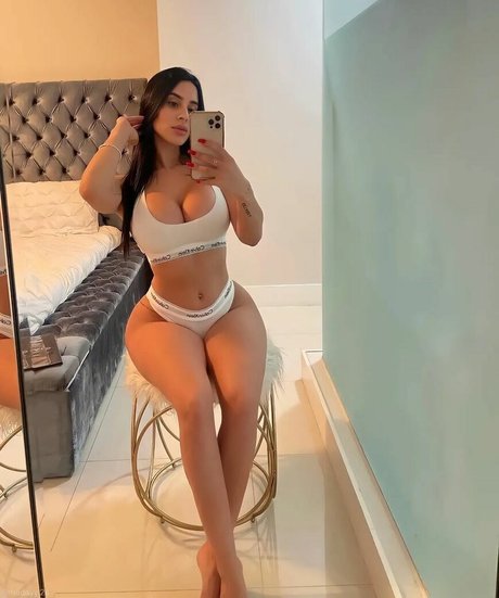 Jasleen Brar high quality actress pictures