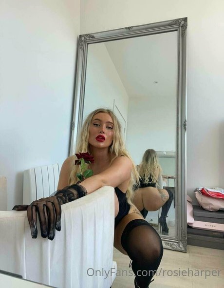 rosieharper sexy star galleries