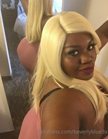 beverlyblue3x pornstar erotic pic