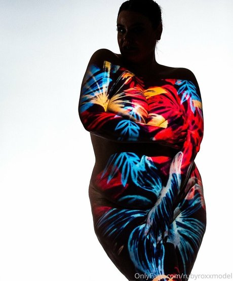 RubyRoxx naked star galleries