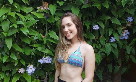 Larissa Darhuber star exclusive pictures