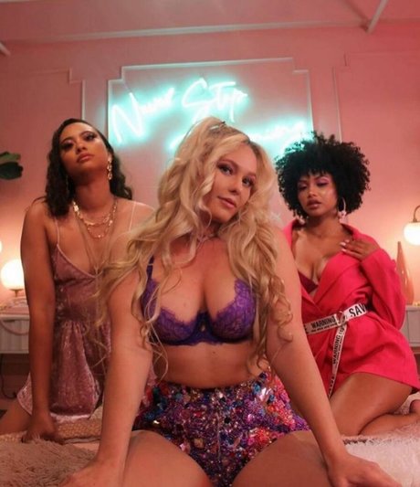 Amethyst Franklin naked model photos