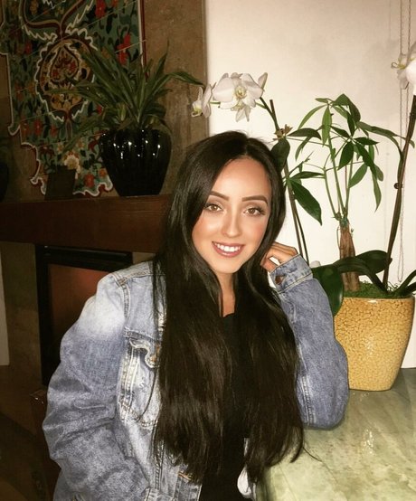 Alissandra Segura star erotic pic