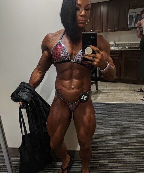 Angela Yeo model erotic pictures