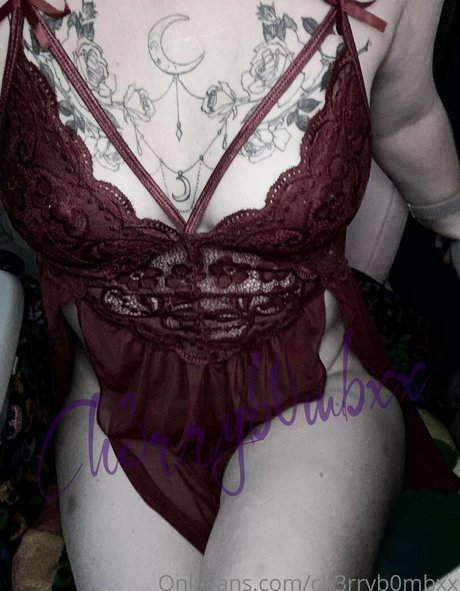 ch3rryb0mbxx sexy actress photo