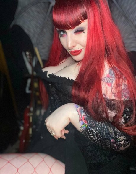 lunarmoonwitch13 star nude pics