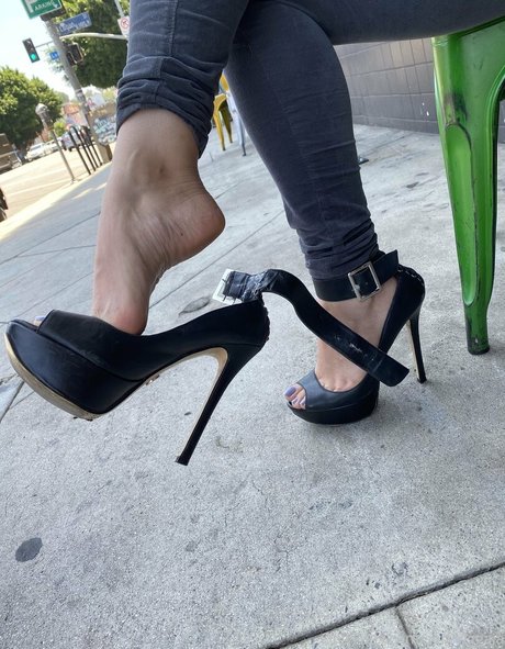 Serving Gaia art pornstar gallery