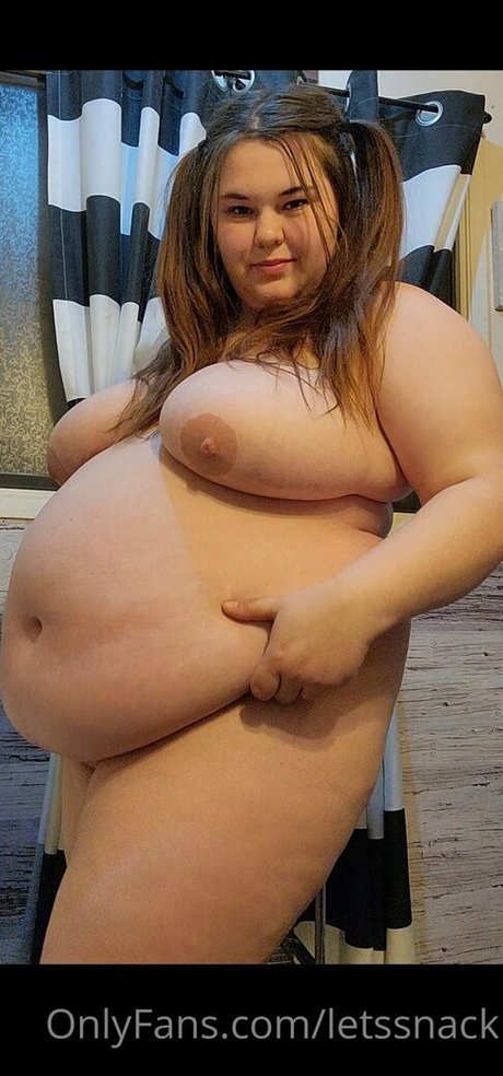 letssnack star sexy picture