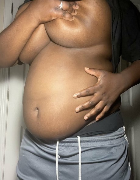 izzy back again exclusive model pictures