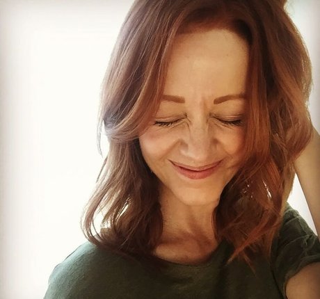 Lindy Booth star porn galleries