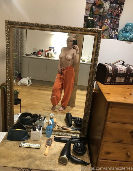 annanicolefree star sex photo