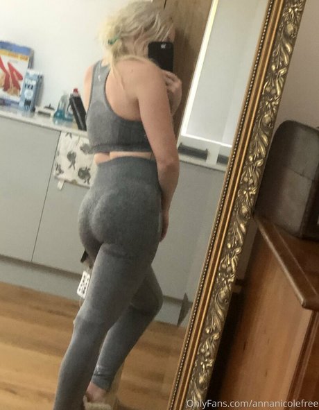 annanicolefree pretty actress photo