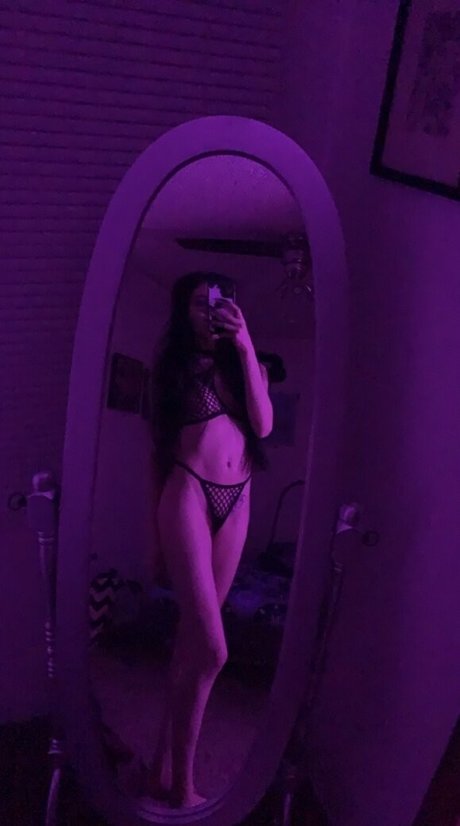 salemsienna free actress photo