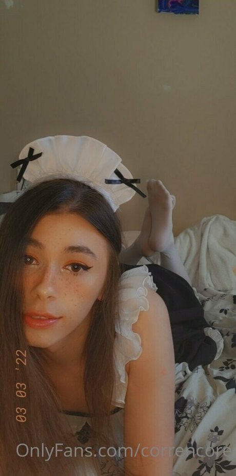 correncore model pretty photo