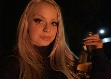 sototally nice actress galleries