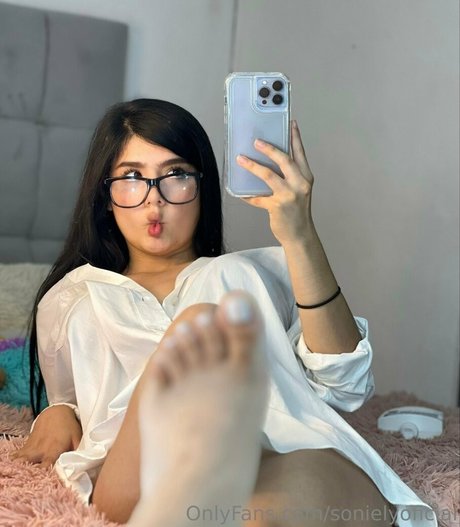 sonielyoficial model high quality gallery