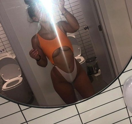 mom daughter onlyfans hd img