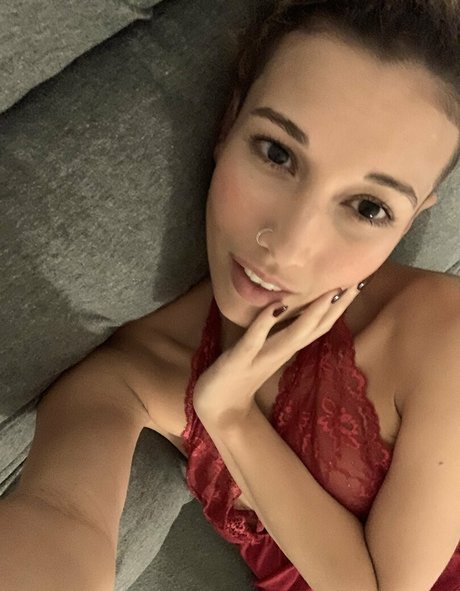 realgarnetrose sexy actress photos