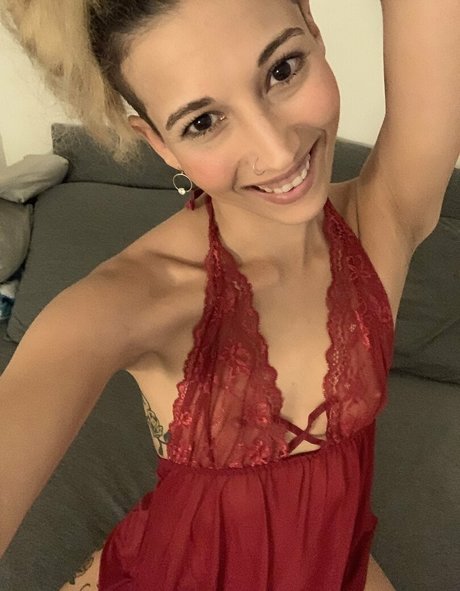 realgarnetrose thumbnail