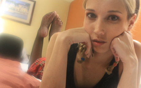 realgarnetrose top pornstar pictures