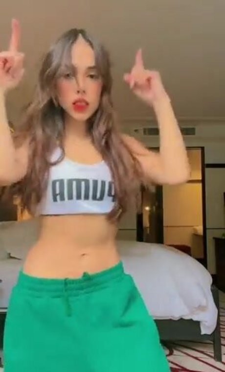 Dana Paola model hd pics