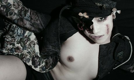 omikero high quality model photo