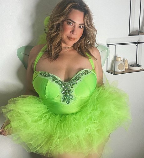 CarlaLuxx pornographic actress pictures