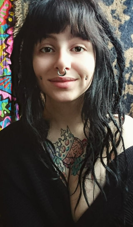 Zainab model perfect photo