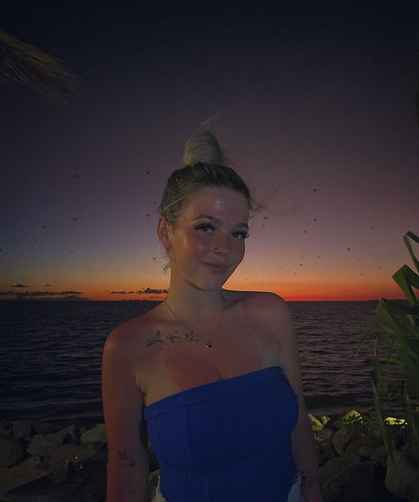 Chantelle A adult actress photo