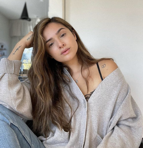 Chachi Gonzales star erotic photo