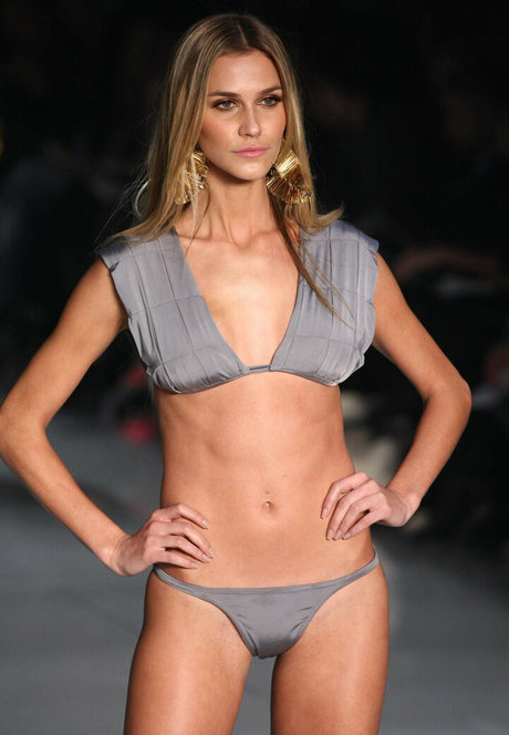 Renata Kuerten nude pornstar picture