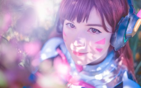 Kawaiitsu hot actress photo