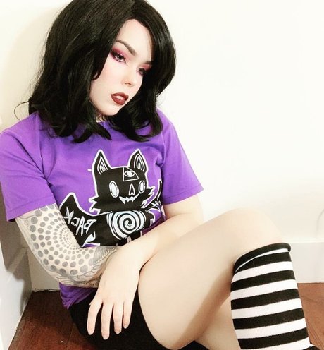 Suzy Berhow model adult pictures