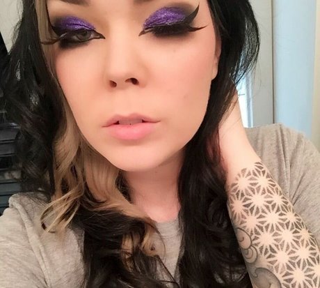 Suzy Berhow star sexy images