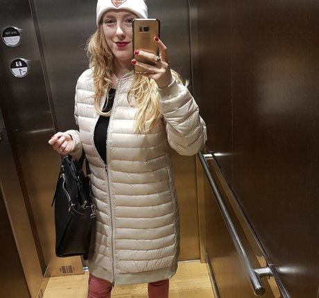 Blondy1 porn star img