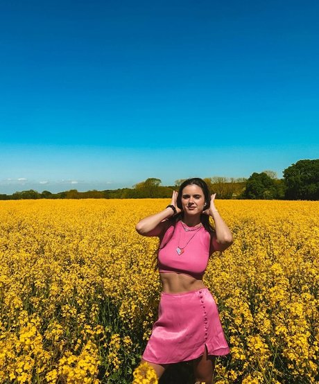 Sophie Slape top actress photo