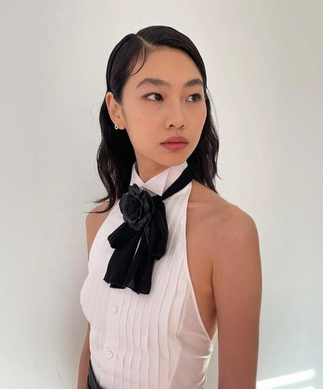 Jung Ho yeon hot star image