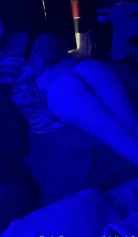 KBitch model nudes archive
