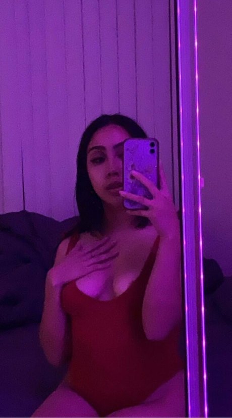 ivyyleaguebitxh erotic model photos