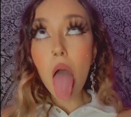 spitbabiee erotic star img