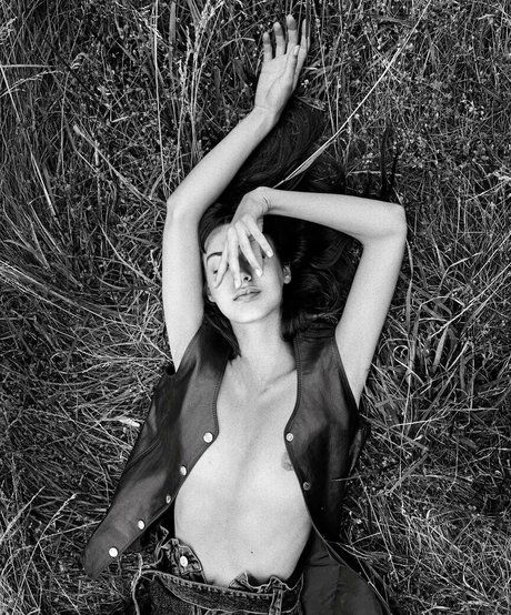 Louise Follain star naked images