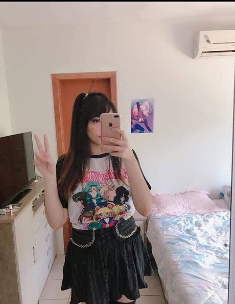 Faelinyfae sexy model img