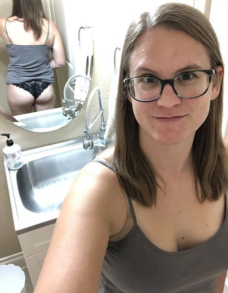 Beard SittingTX model xxx img