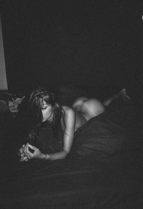 Tzouma Mym nice actress pics